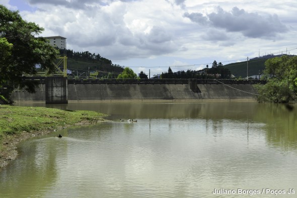 O nível da represa Saturnino de Brito melhorou após as chuvas de novembro.