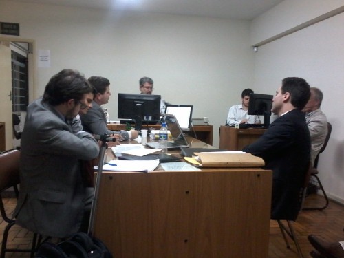 Réus do caso Pavesi são interrogados ainda durante a madrugada