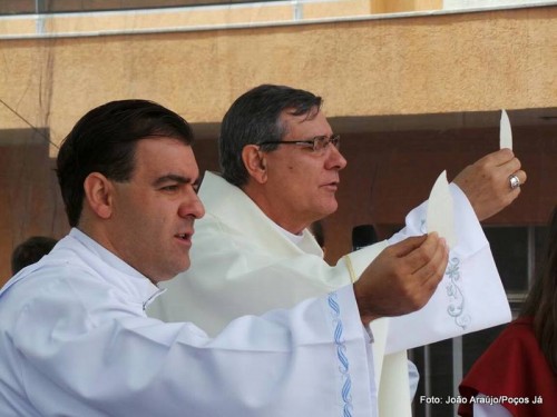 Missa reúne devotos de Nossa Senhora Aparecida