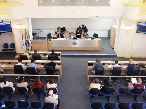 Câmara aprova devolução de R$2 mi