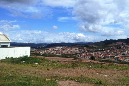 Mais três bairros e Parque Municipal recebem internet pública gratuita
