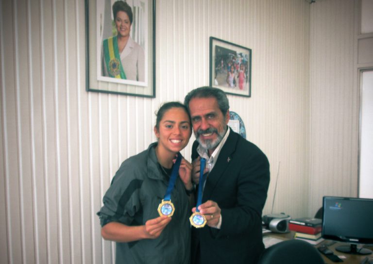 Vice-prefeito recebe atleta Mary Ortega