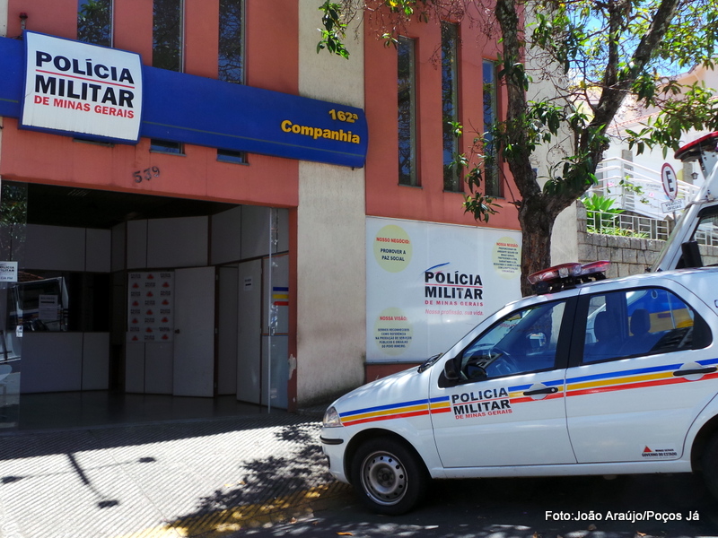 PM apreende crack e maconha