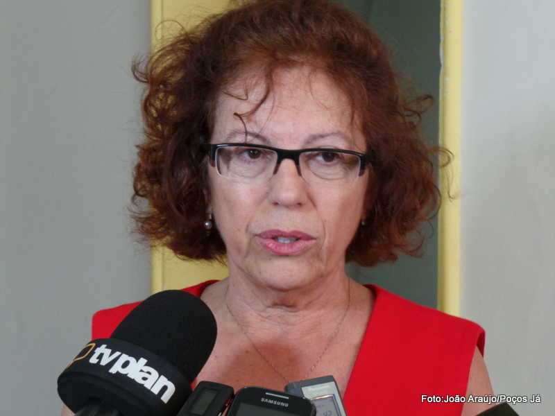 Diretora de Meio Ambiente participa de sessão da Câmara