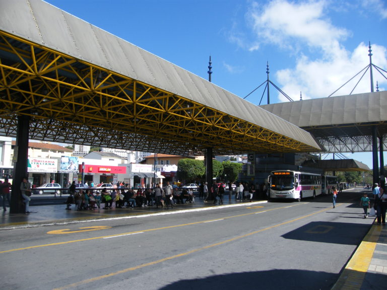 Entra em vigor a meia passagem para os estudantes universitários