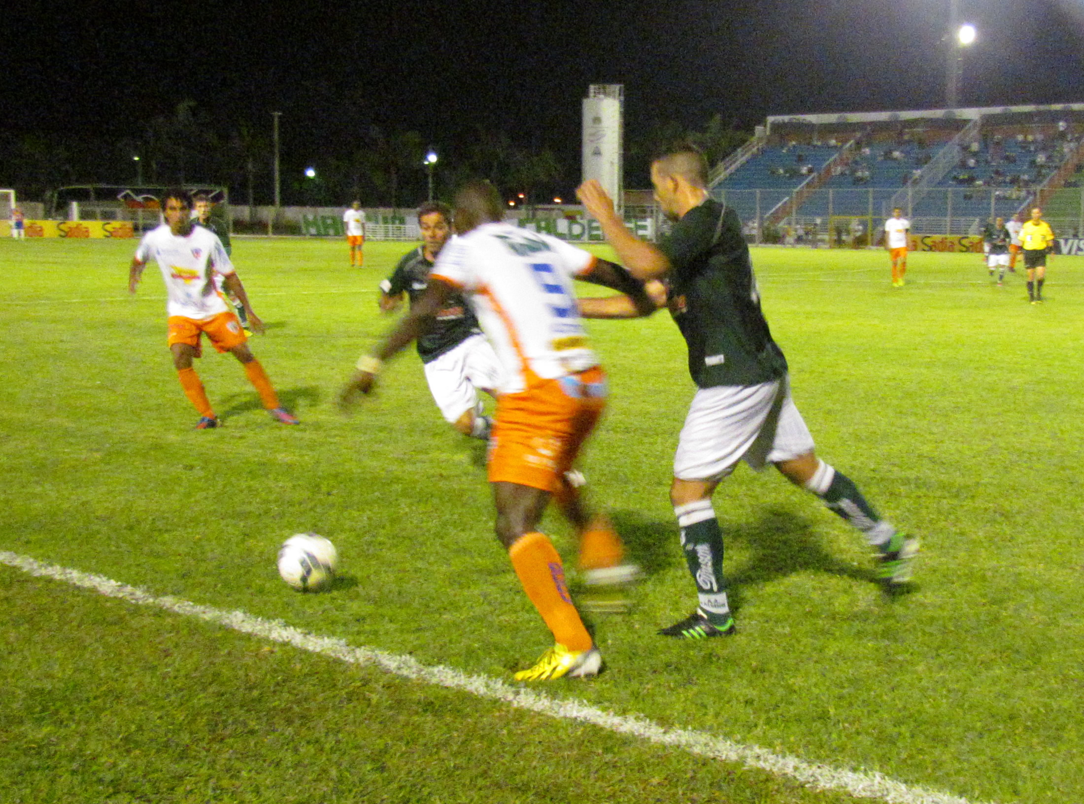 Caldense joga pela classificação nesta quarta