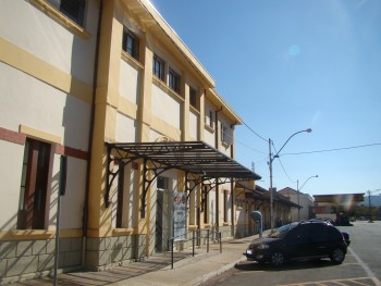 Prefeitura recebe autorização do DNIT para reinstalar trilhos de trem 