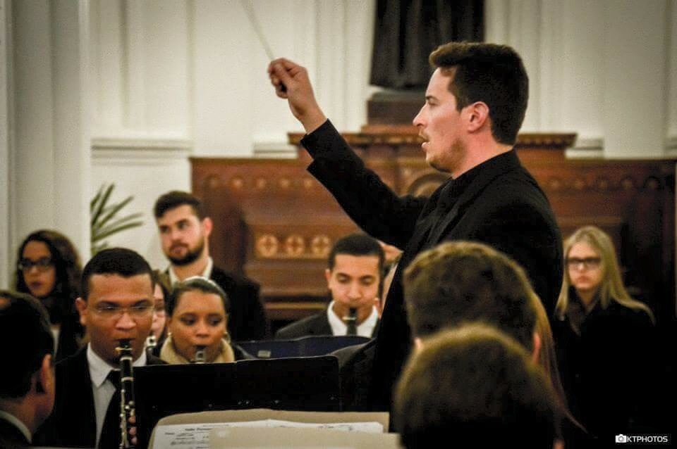 Atrações musicais abrem programação do Natal de Poços 2015