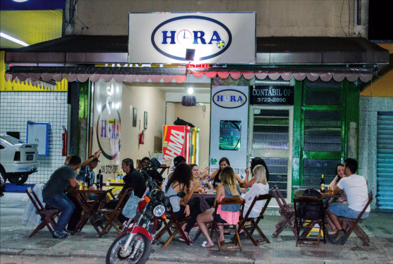 Praça dos Macacos tem chopp a R durante o Carnaval