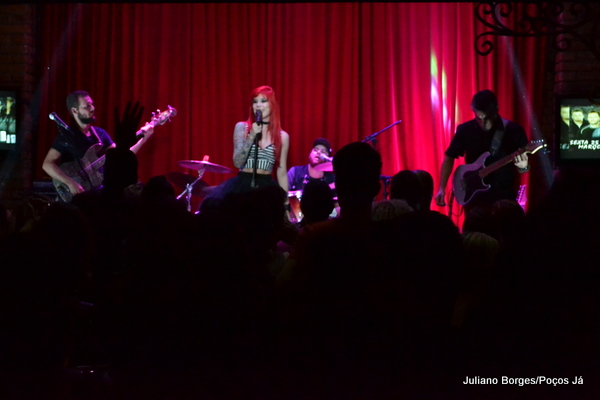 “A gente ama Poços”, conta vocalista da Move Over