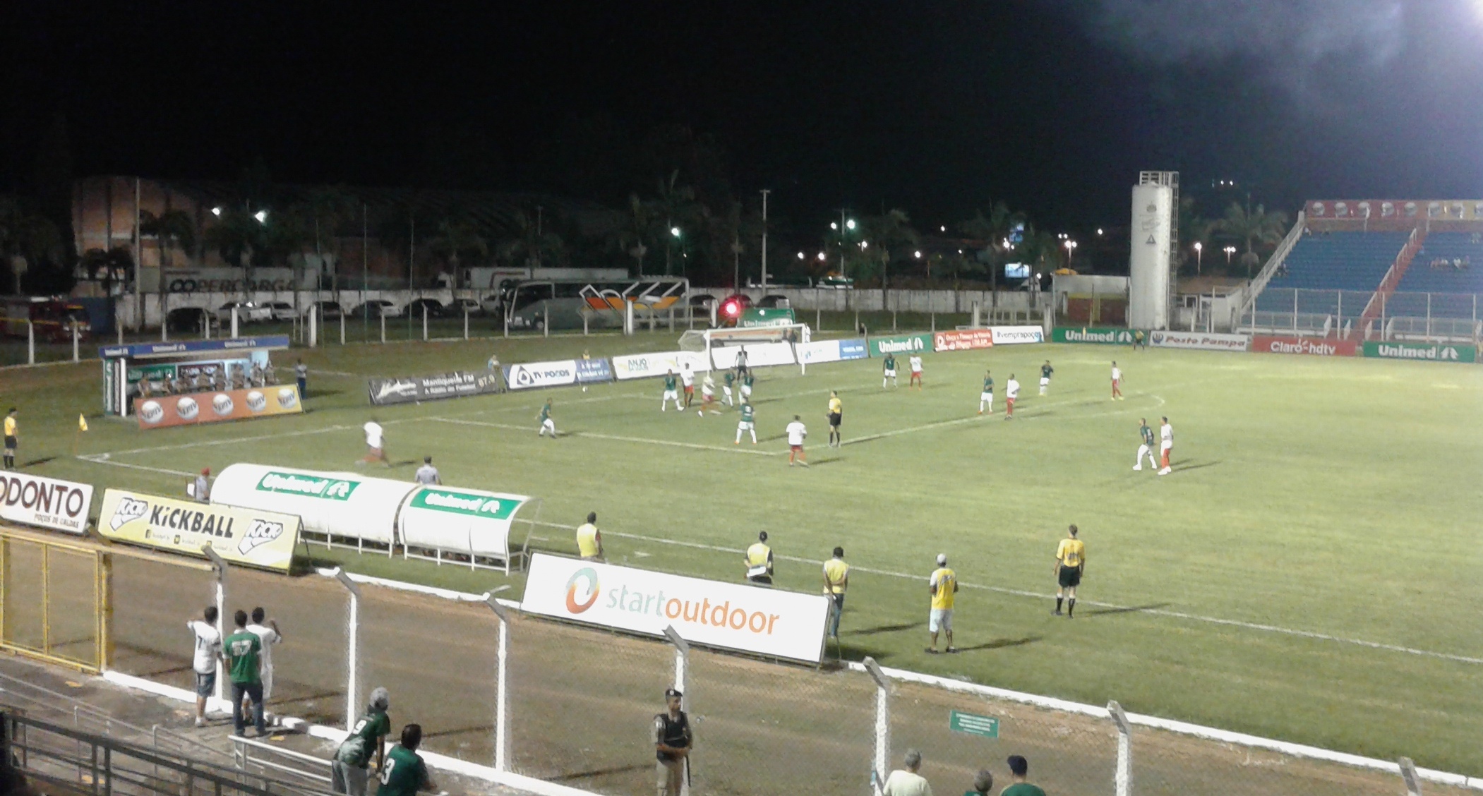 Caldense vence e segue viva no Campeonato Mineiro