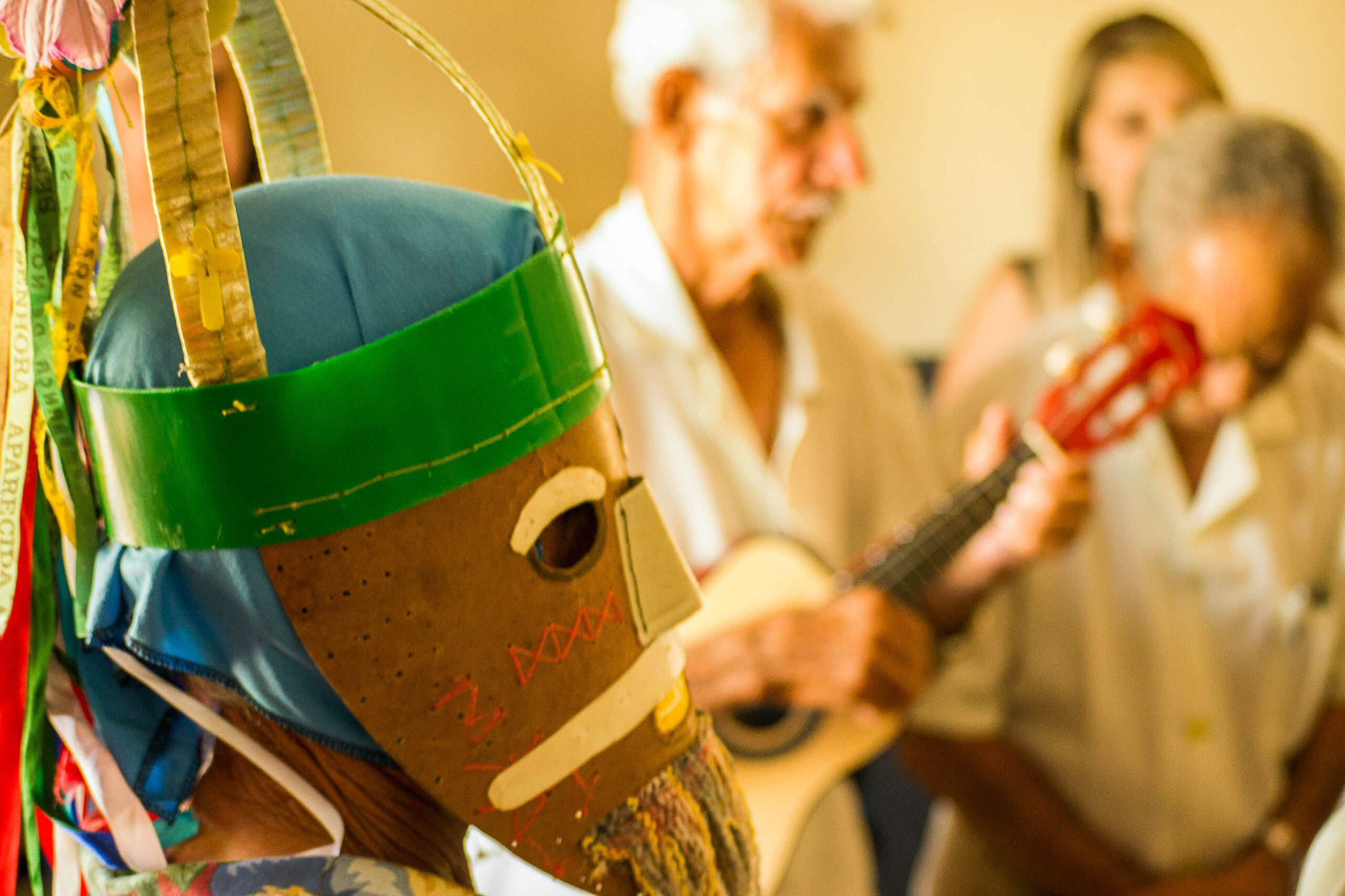 Fotojornalista apresenta exposição sobre folclore sulmineiro