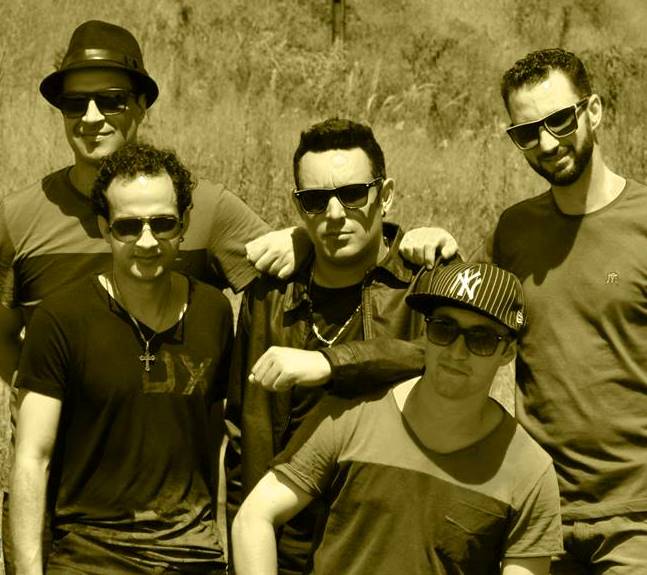 Para reforma de escola, ex-alunos realizam noite beneficente no New York Pub