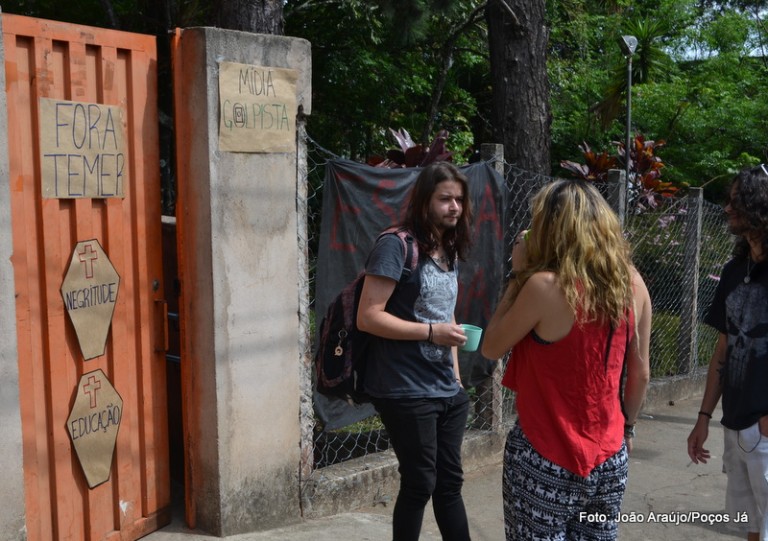 Polivalente é ocupada por estudantes