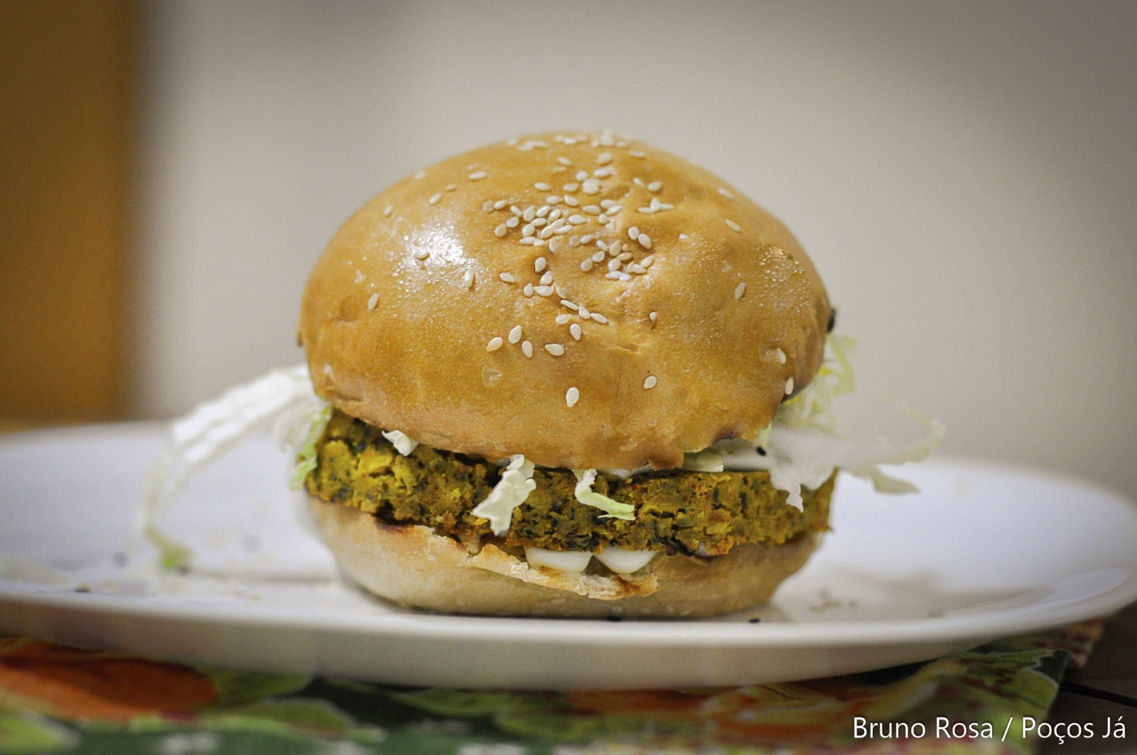 Inspirado em Bob Esponja, hamburgueria cria Hambúrguer de Siri