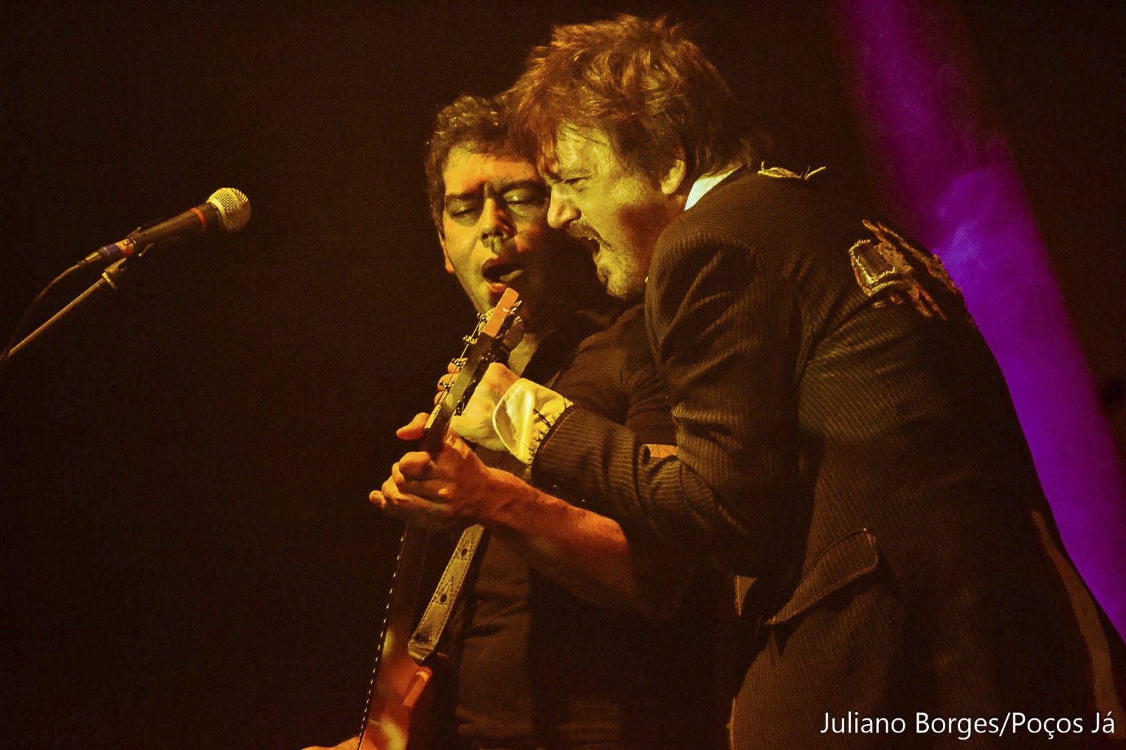 Legião Urbana empolga público poços-caldense