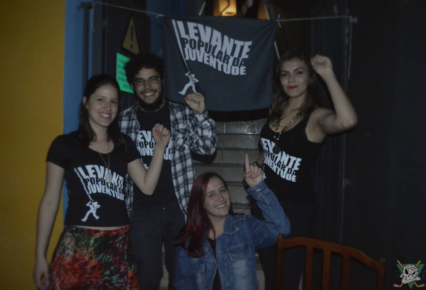 Levante Popular da Juventude oferece atividades especiais a alunos de escola estadual