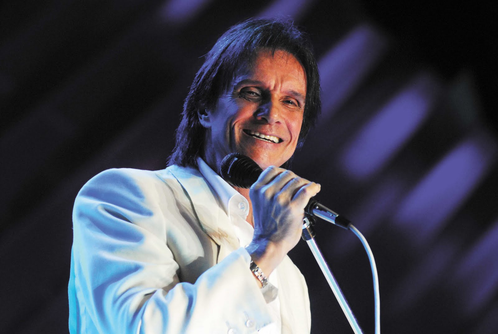 Roberto Carlos faz show em Poços