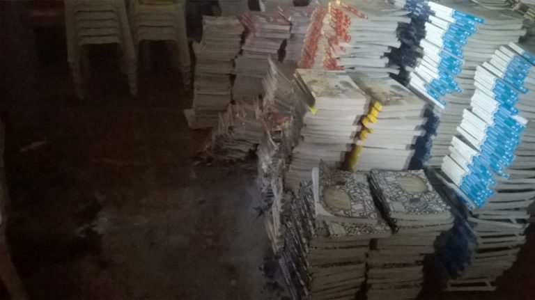 Incêndio em escola destrói mais de 50 livros