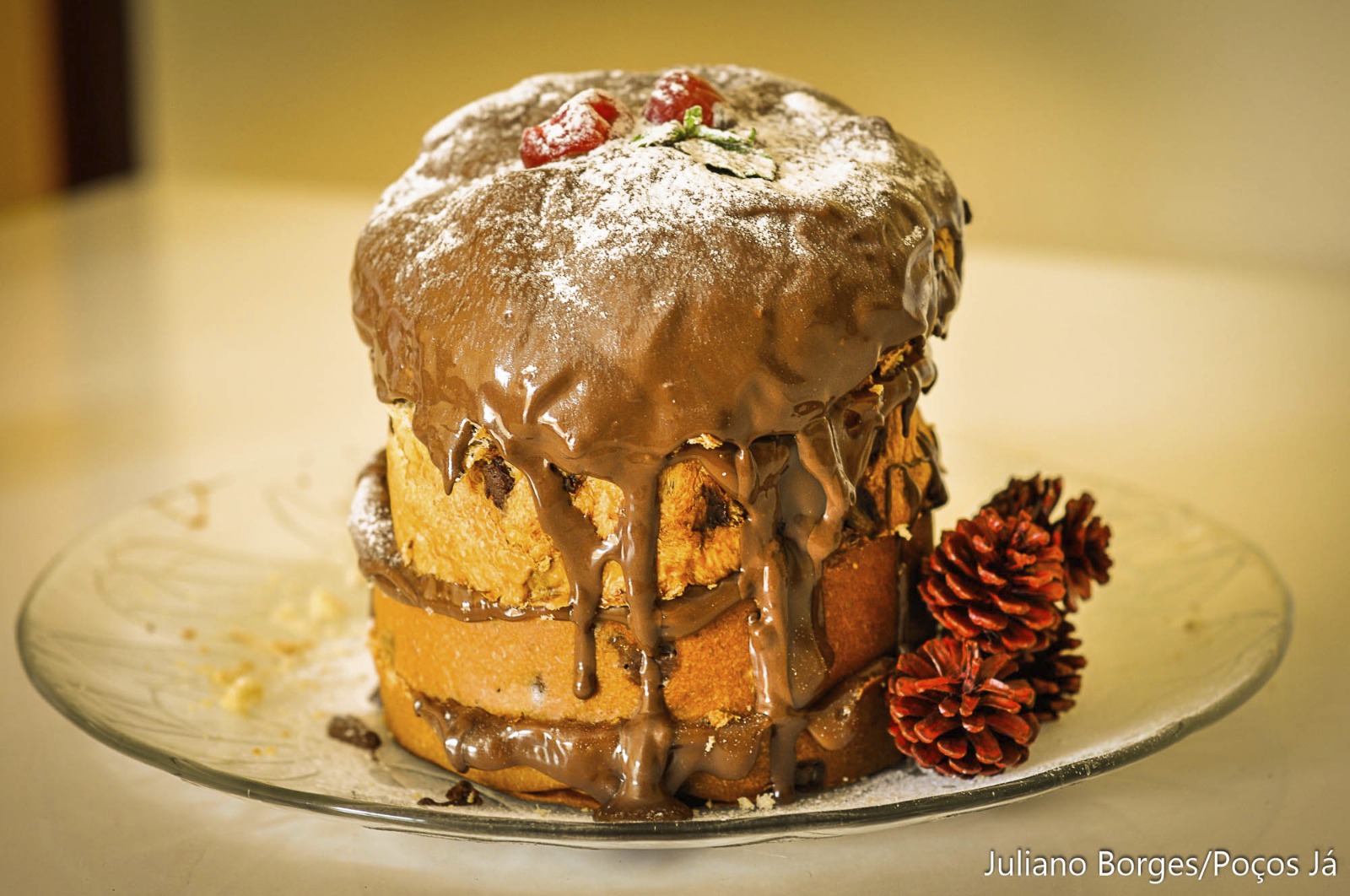 Receitas natalinas: naked panetone de caramelo, cacau e rum