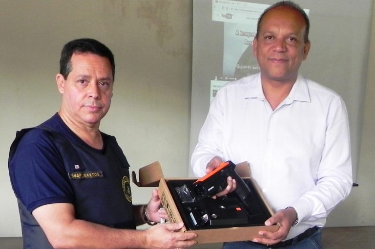 Guarda Municipal recebe pistolas eletrônicas