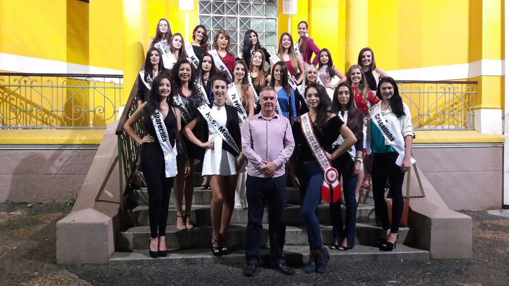 Prefeito recebe candidatas a Miss Poços de Caldas 2017