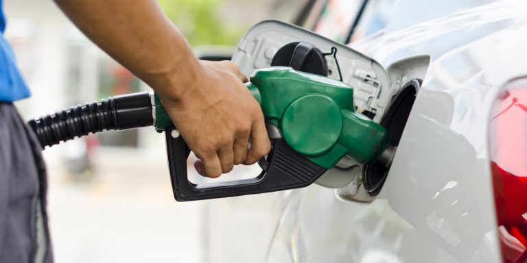 Gasolina é encontrada a R$3,19 em Poços