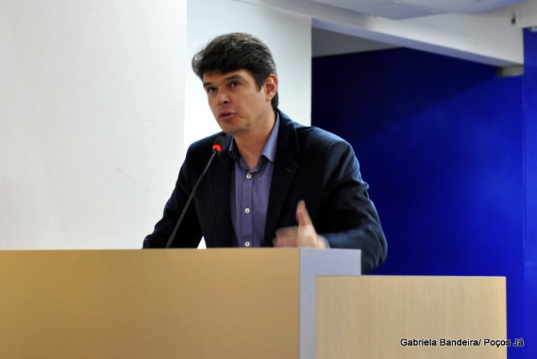 “Estava denunciando a ideologia de gênero, essa anticiência”, afirma vereador