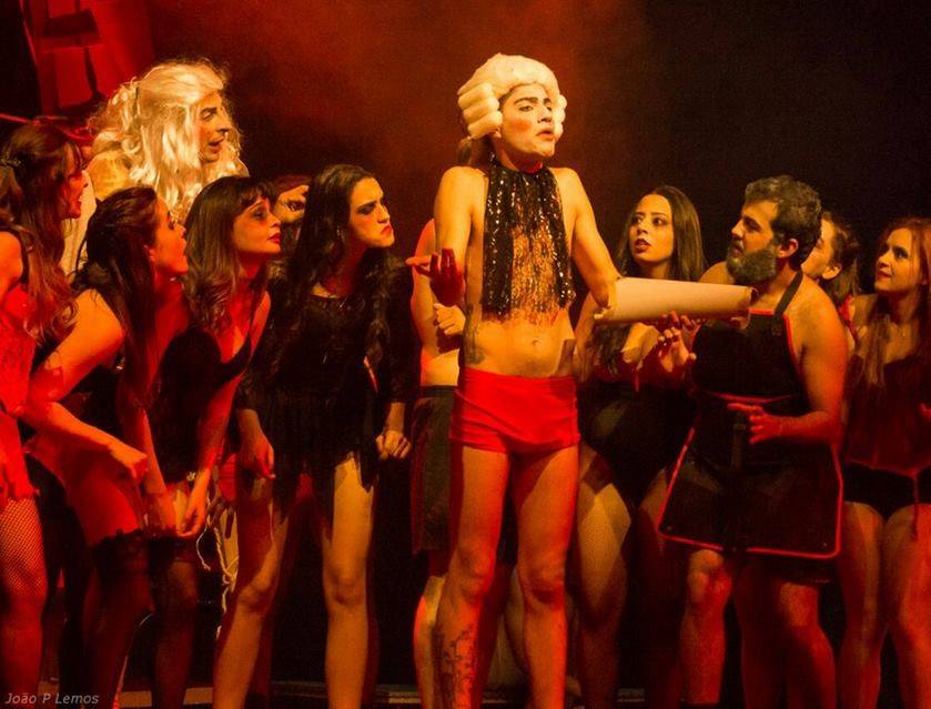 AGENDA | Teatro e exposição de motos antigas acontecem neste final de semana