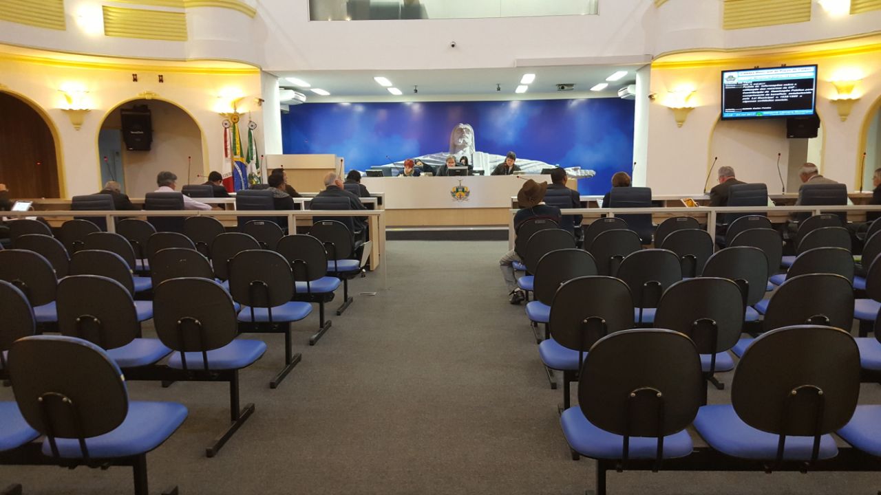 Vereadores denunciam descaso na Saúde Municipal