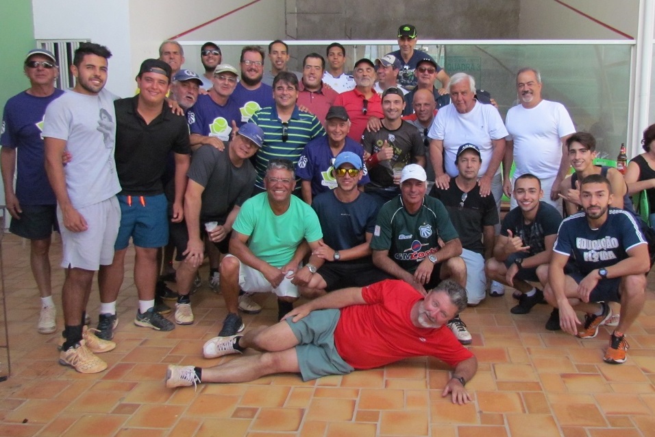 Caldense tem fim de semana agitado no tênis, futebol e vôlei