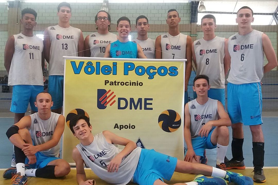 Vôlei masculino de Poços tem vitória e revés pela Liga Sanjoanense