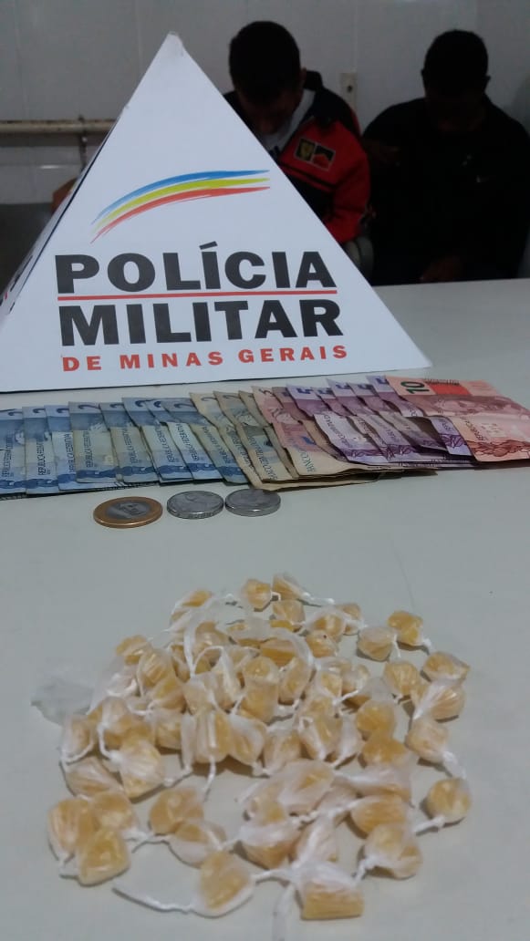 Menores são apreendidos com dezenas de pedras de crack