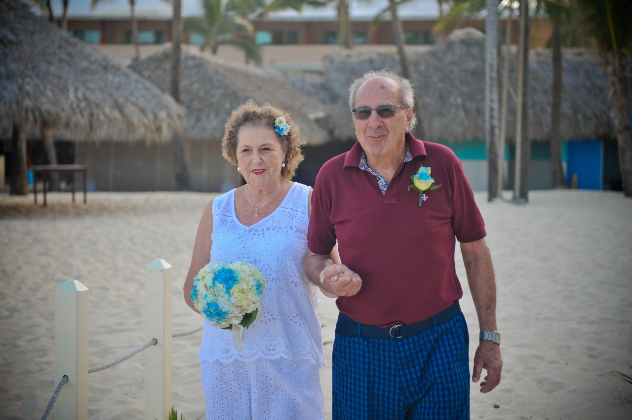 BODAS DE OURO | Casal de Poços renova votos em Punta Cana