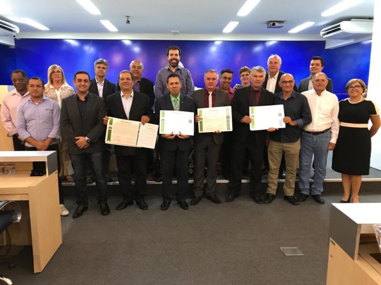 Câmara realiza cerimônia de irmanação entre Poços e Águas da Prata