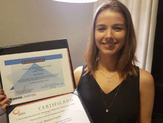 Engenheira da Alcoa é premiada como melhor formanda de Engenharia da USP