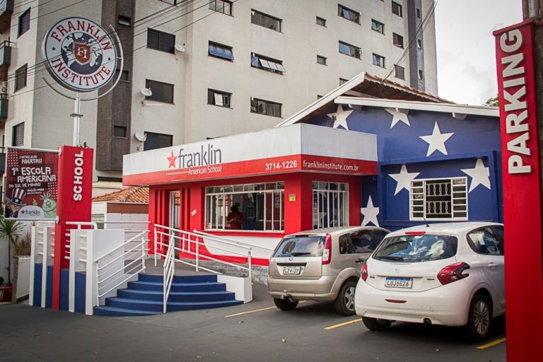 PROMOÇÃO | Escola de inglês tem preços especiais para matrículas em janeiro
