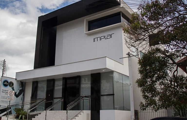RECONHECIMENTO | Implar recebe prêmios internacionais em 2020