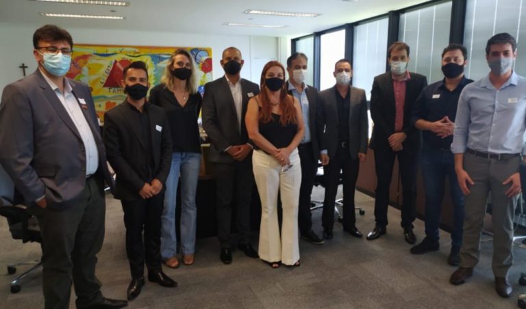 Comitiva da prefeitura se reúne com secretários estaduais