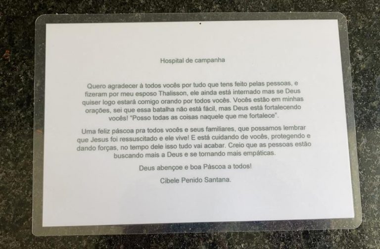 HOMENAGEM | Esposa de paciente agradece equipe do hospital de campanha