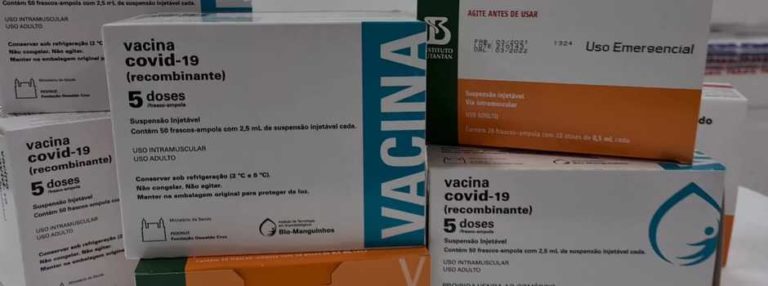 Minas recebe mais 700 mil doses de vacinas contra covid-19