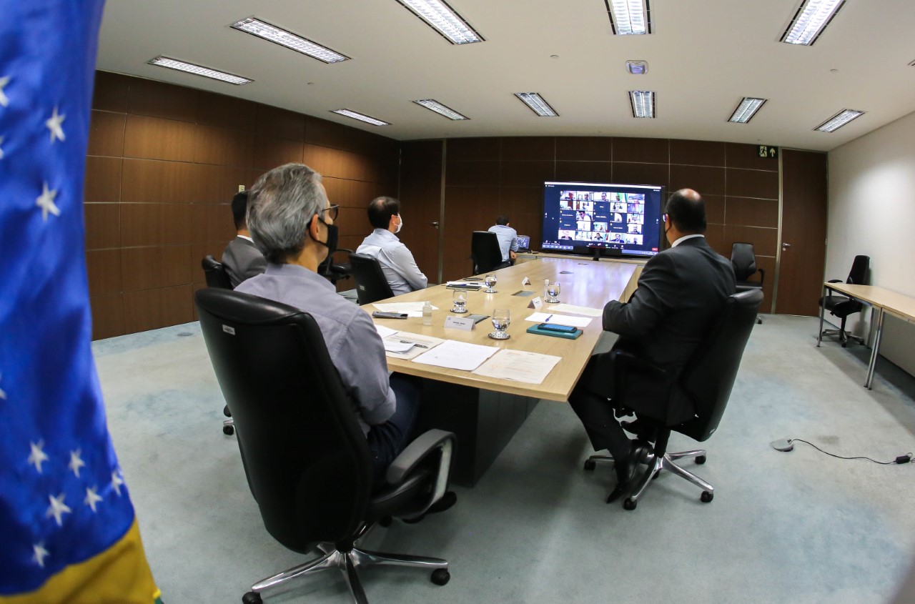 Zema confirma auxílio de R$ 500 para famílias vulneráveis