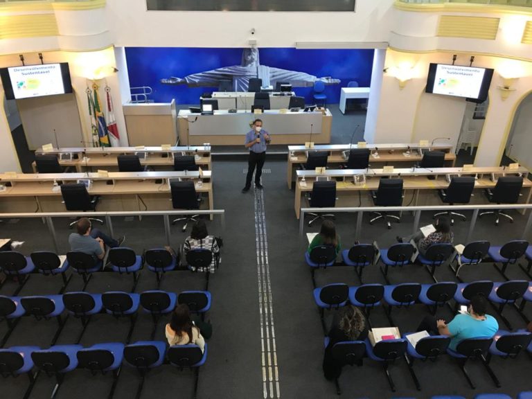 Polo Sudoeste do Parlamento Jovem Minas realiza curso para coordenadores municipais