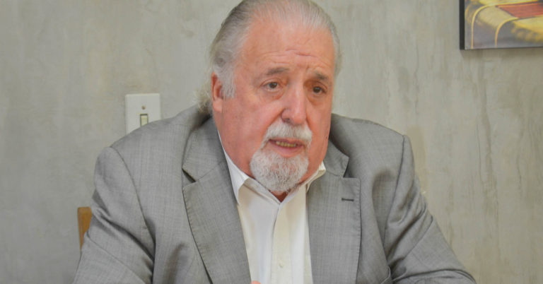 Carlos Mosconi participa da sessão da Câmara nesta terça