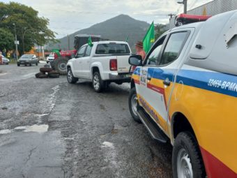 Paralisação segue apenas com voluntários no Marco Divisório