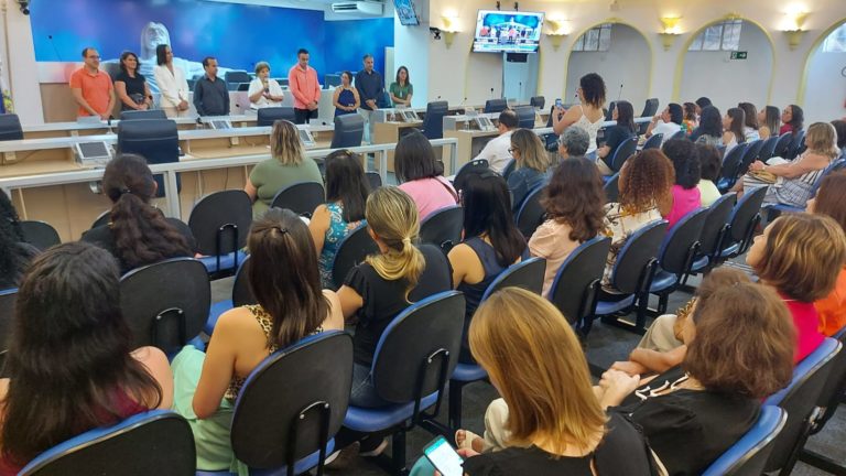 Cartilha ‘Constituição em Miúdos’ será entregue a alunos do ensino fundamental