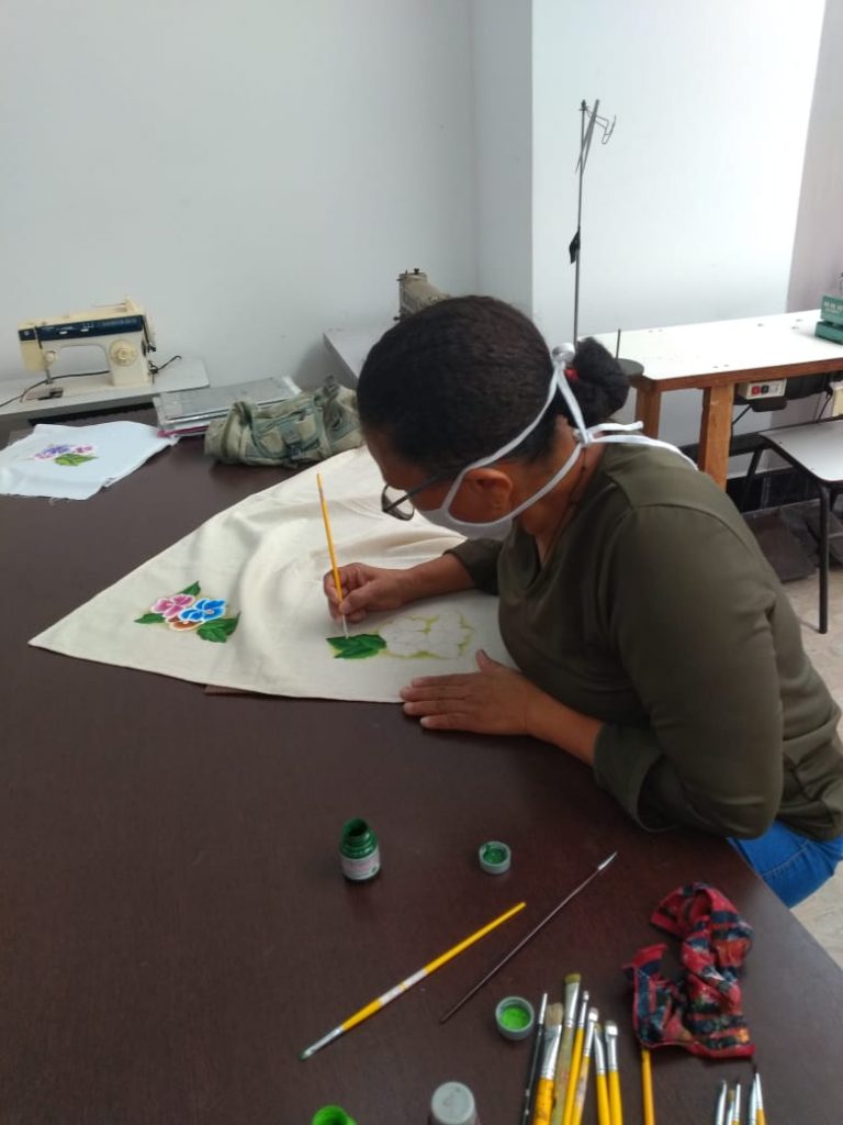 Incubadora Social está com vagas abertas para diversos cursos de artesanato