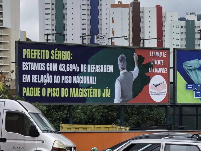Sindserv cobra pagamento do piso do magistério em Poços