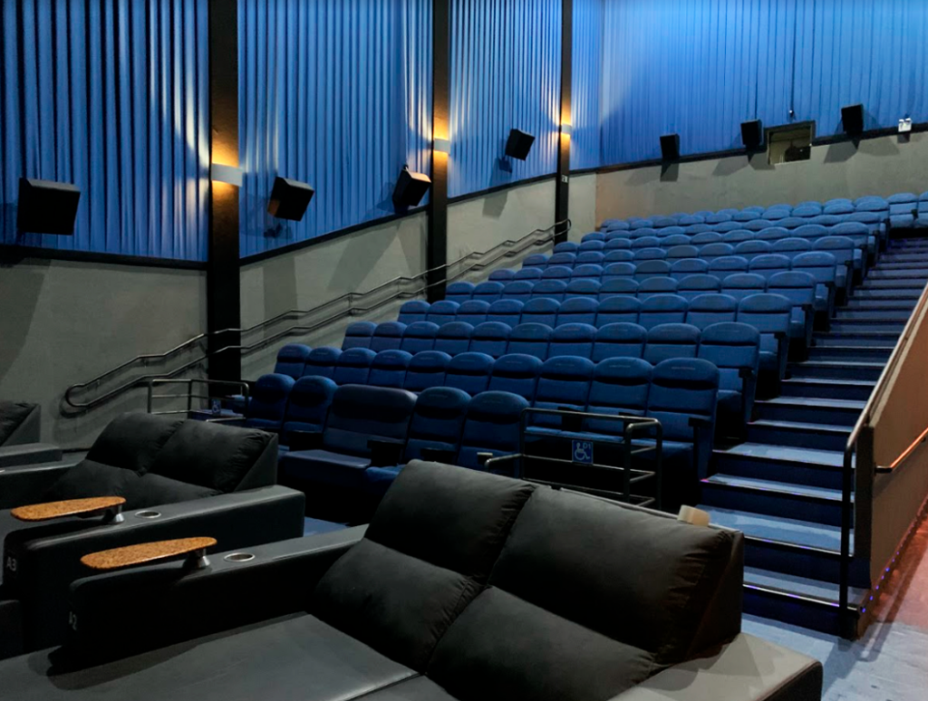 Quarta-Feira é dia de todo mundo pagar meia no Cine Marquise Ultravisão