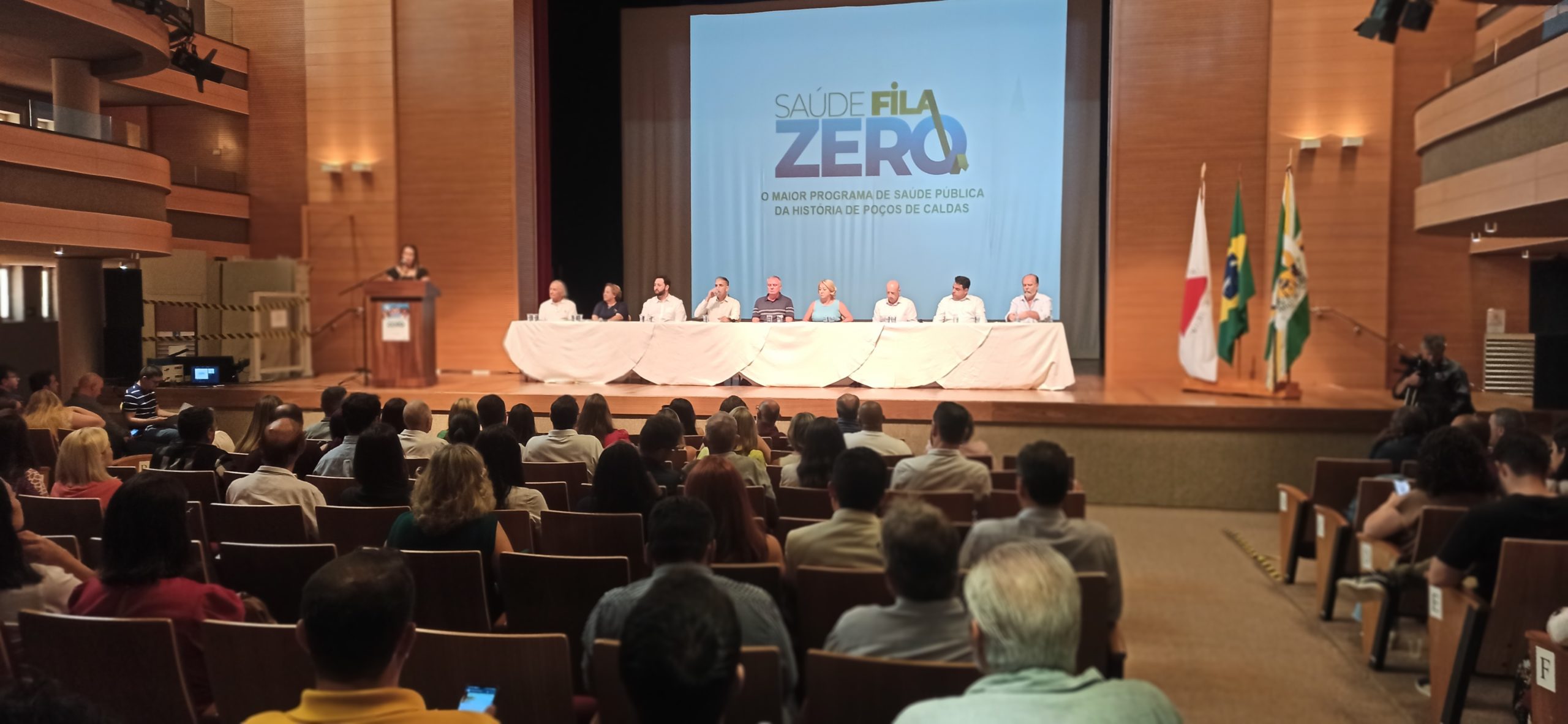 Prefeitura anuncia programa que deve zerar fila da Saúde